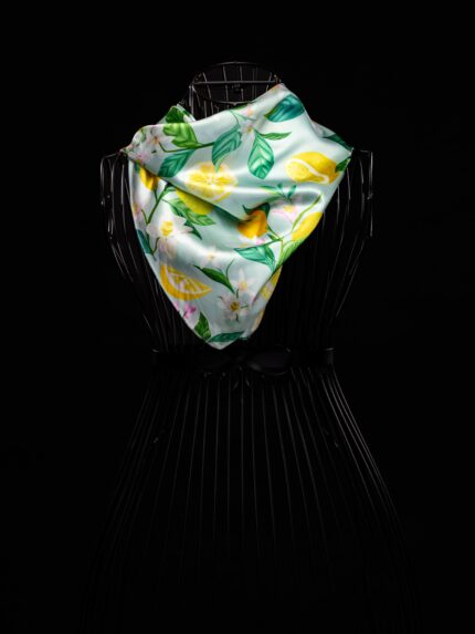 Esarfa Patrata Nuvia